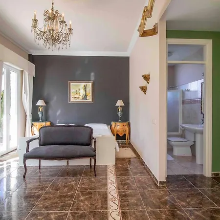 Gorgeus With Ocean View Villa